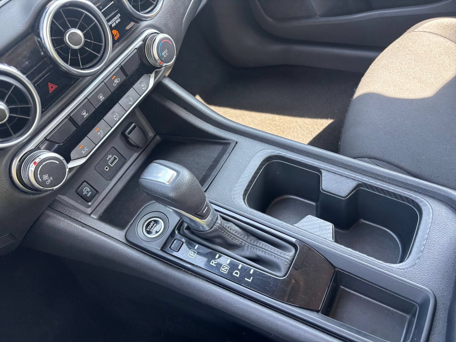 Used 2025 Nissan Sentra S FWD image 38
