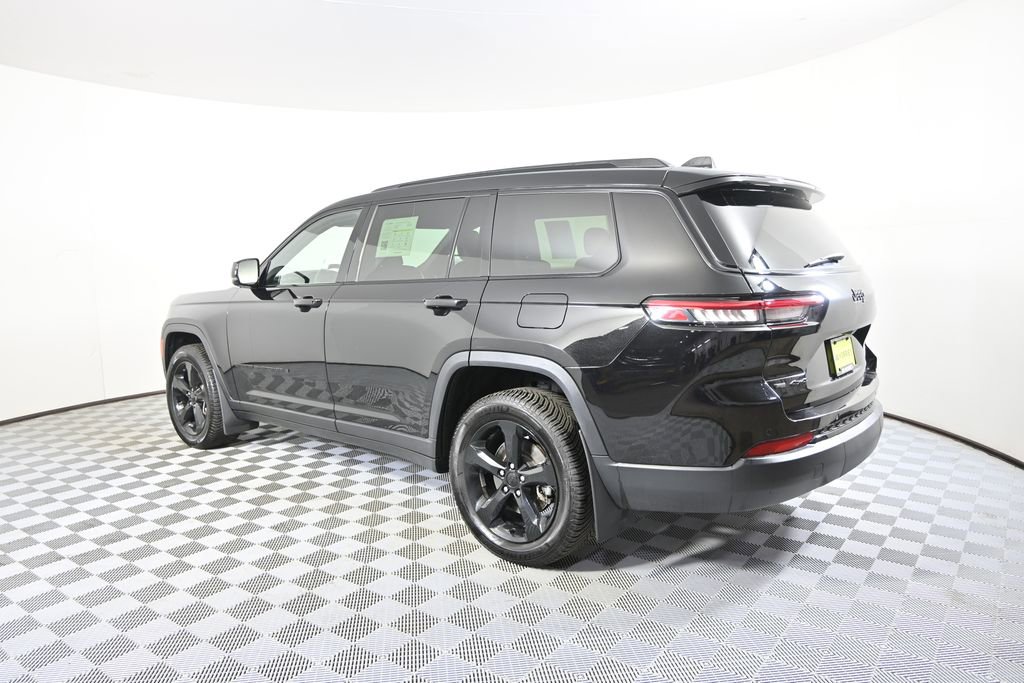 Used 2022 Jeep Grand Cherokee L Laredo image 4