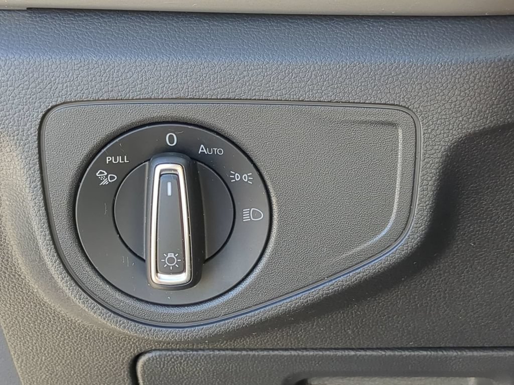Used 2023 Volkswagen Atlas SE w/ Panoramic Sunroof Package FWD image 29