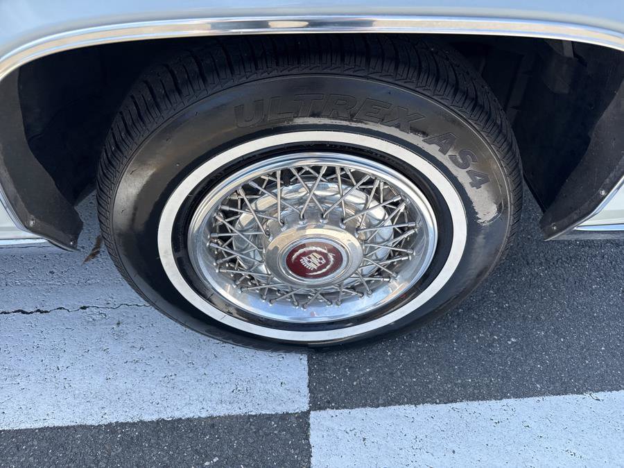 Used 1989 Cadillac Brougham RWD image 13