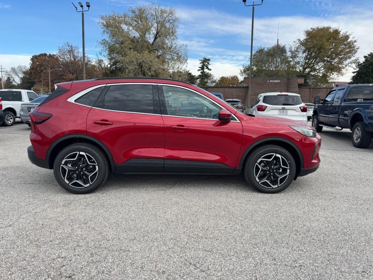 New 2026 Ford Escape Platinum w/ Equipment Group 601A AWD/4WD image 2