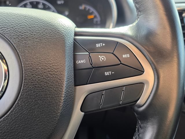 Used 2019 Jeep Grand Cherokee Altitude RWD image 28