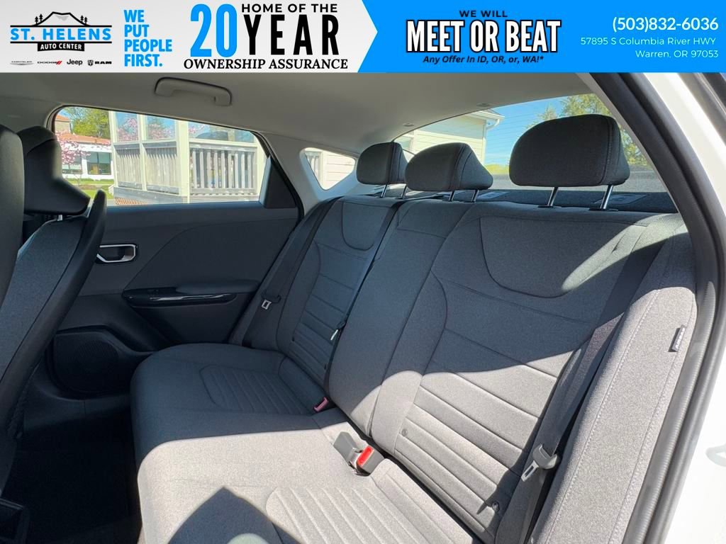 Used 2025 Kia K4 EX image 33