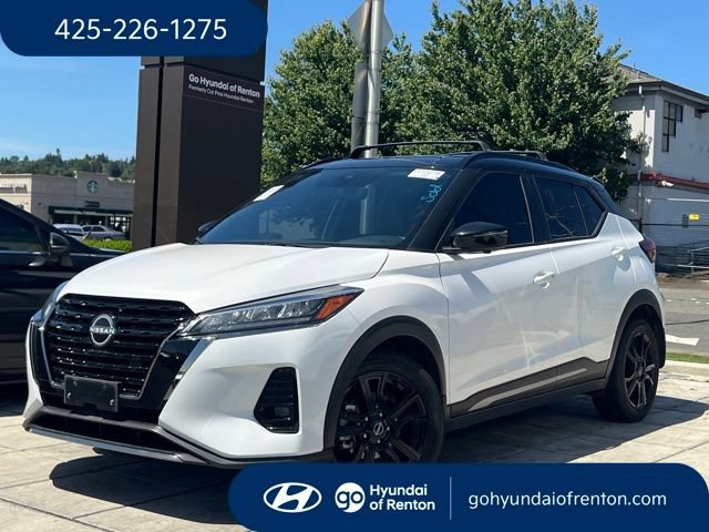 Used 2023 Nissan Kicks SR w/ SR Premium Package FWD image 1