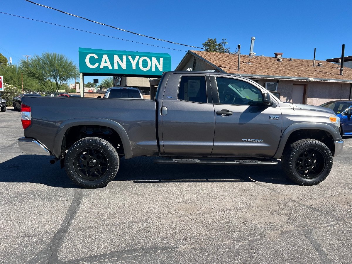 Used 2014 Toyota Tundra SR5 w/ SR5 Upgrade Package AWD/4WD image 3