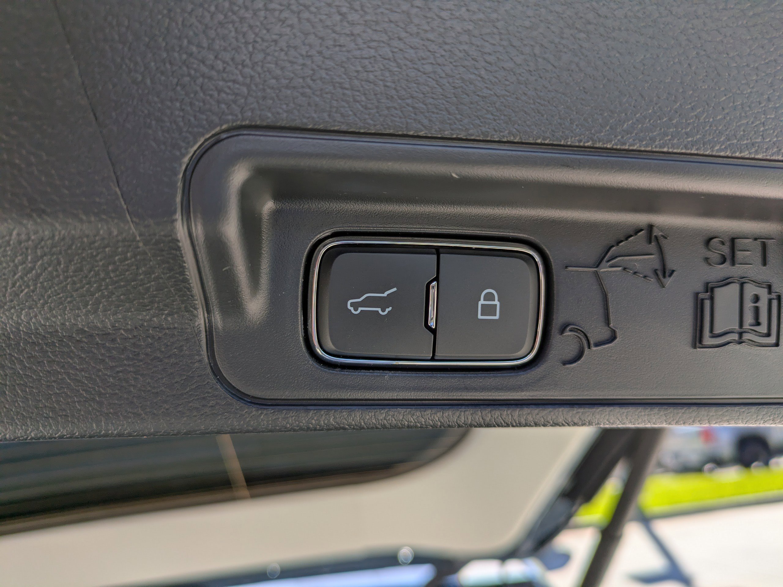 Used 2025 Ford Explorer Active image 18