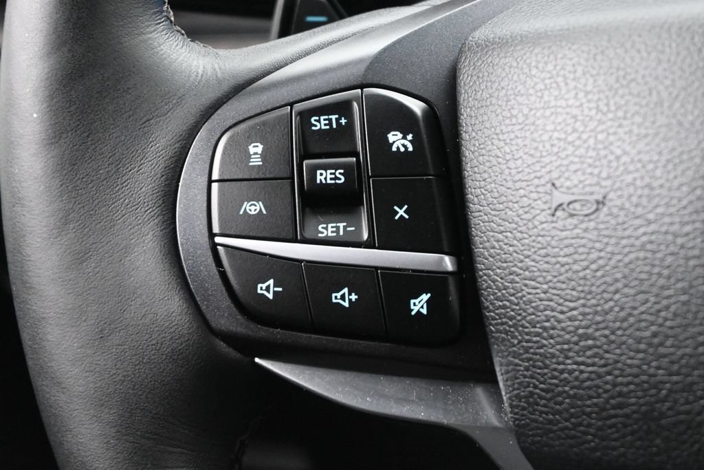 Used 2020 Ford Explorer Platinum w/ Premium Technology Package AWD/4WD image 7