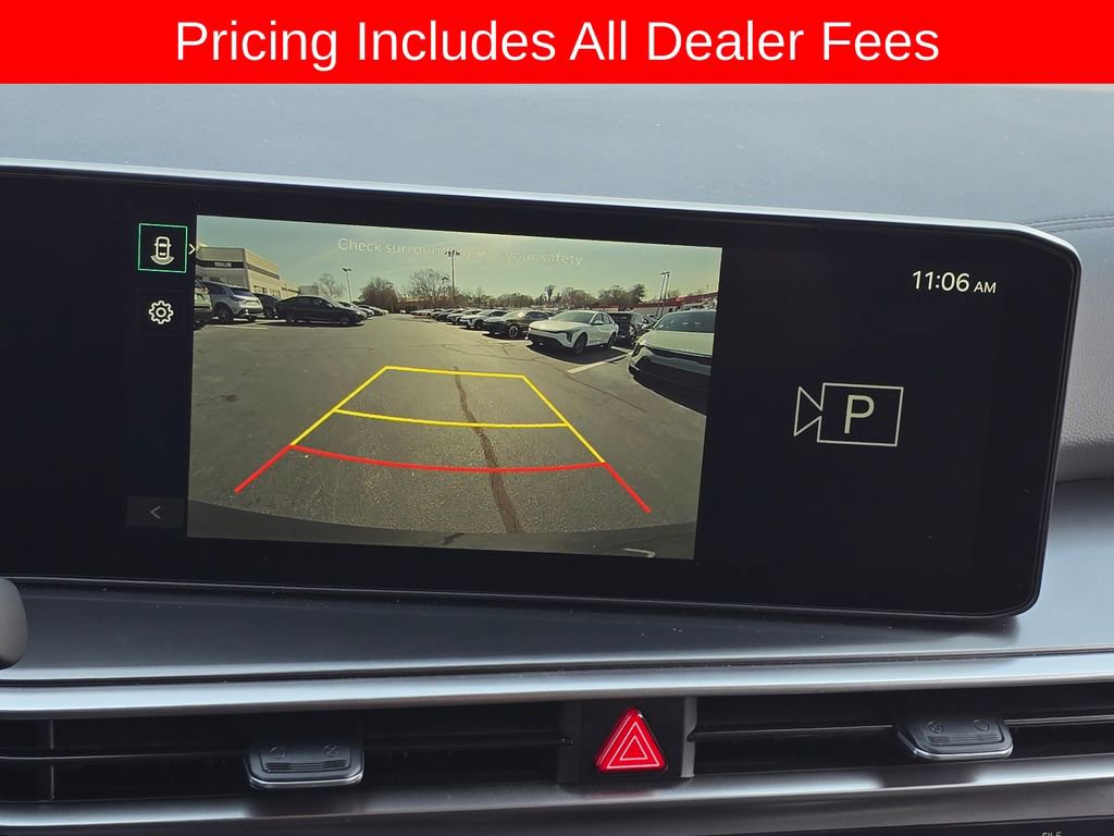 Certified 2025 Kia Sorento LX FWD image 14