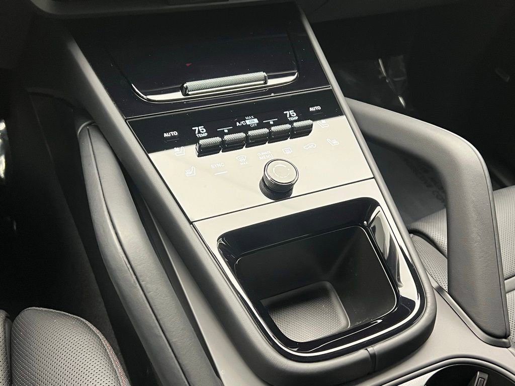 New 2026 Porsche Cayenne GTS image 11