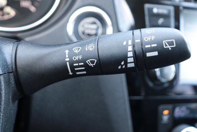 Used 2020 Nissan Rogue SV FWD image 24