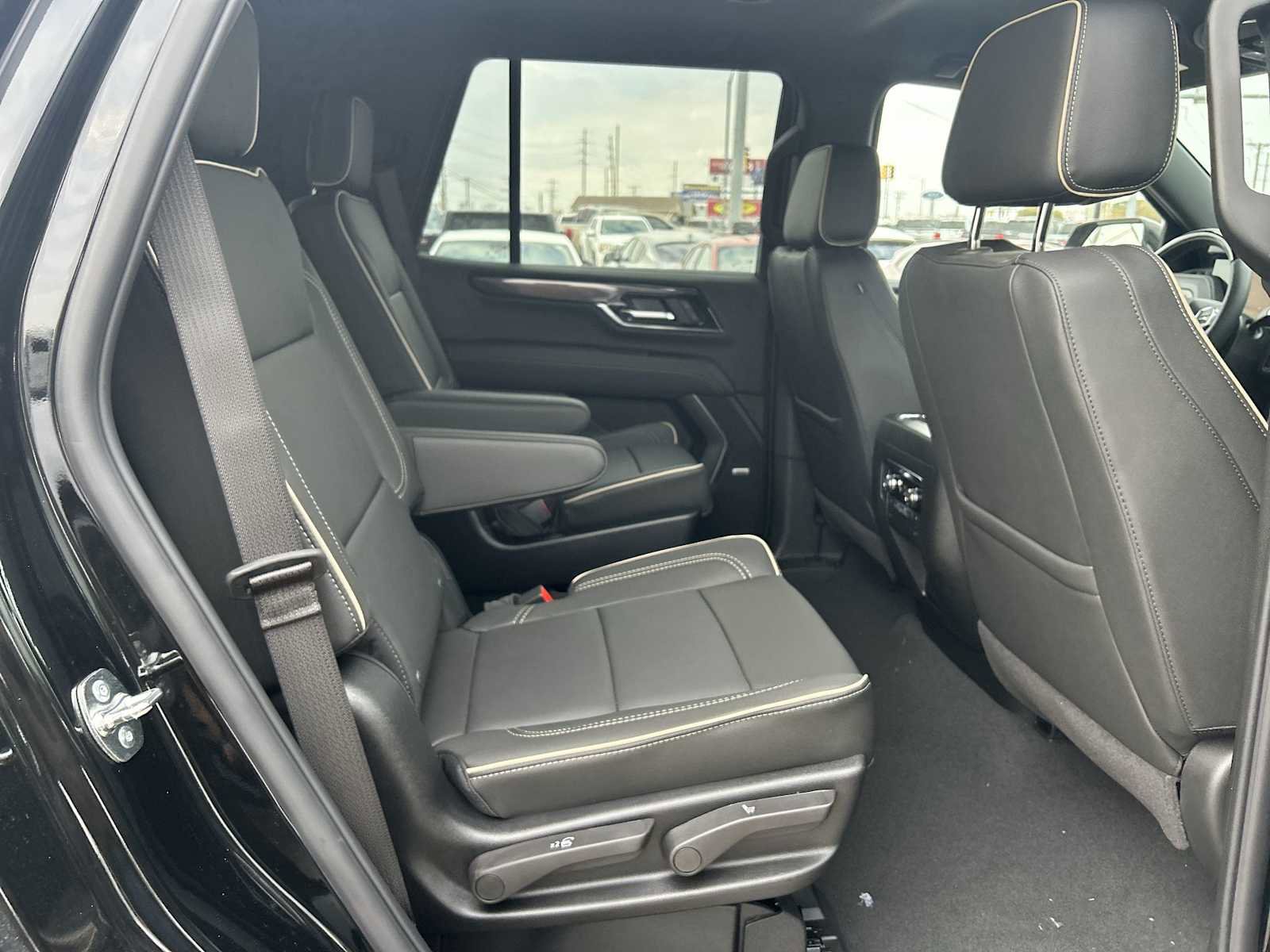 New 2026 GMC Yukon Elevation image 38
