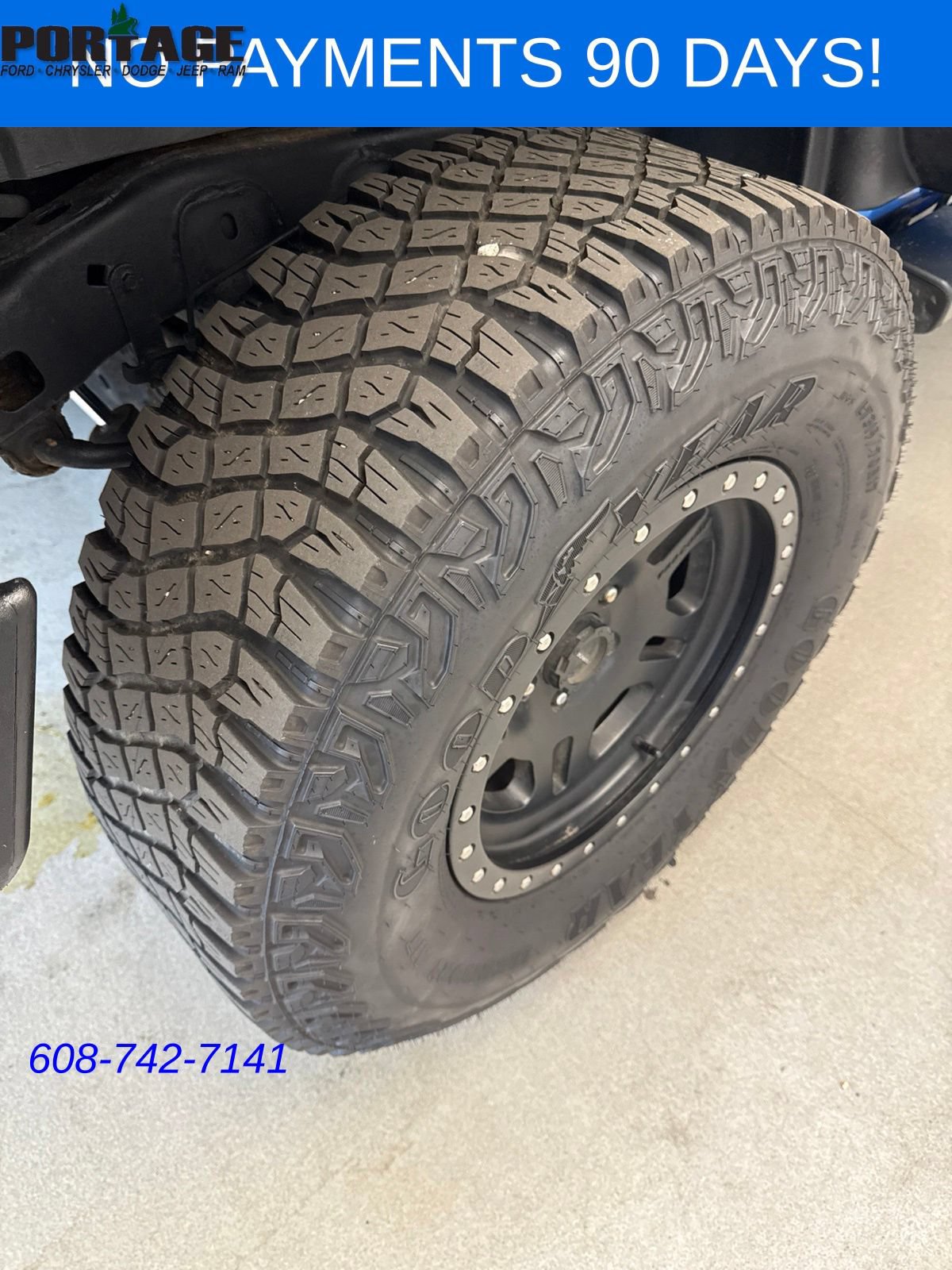 Used 2016 Jeep Wrangler Unlimited Sahara w/ Connectivity Group AWD/4WD image 39