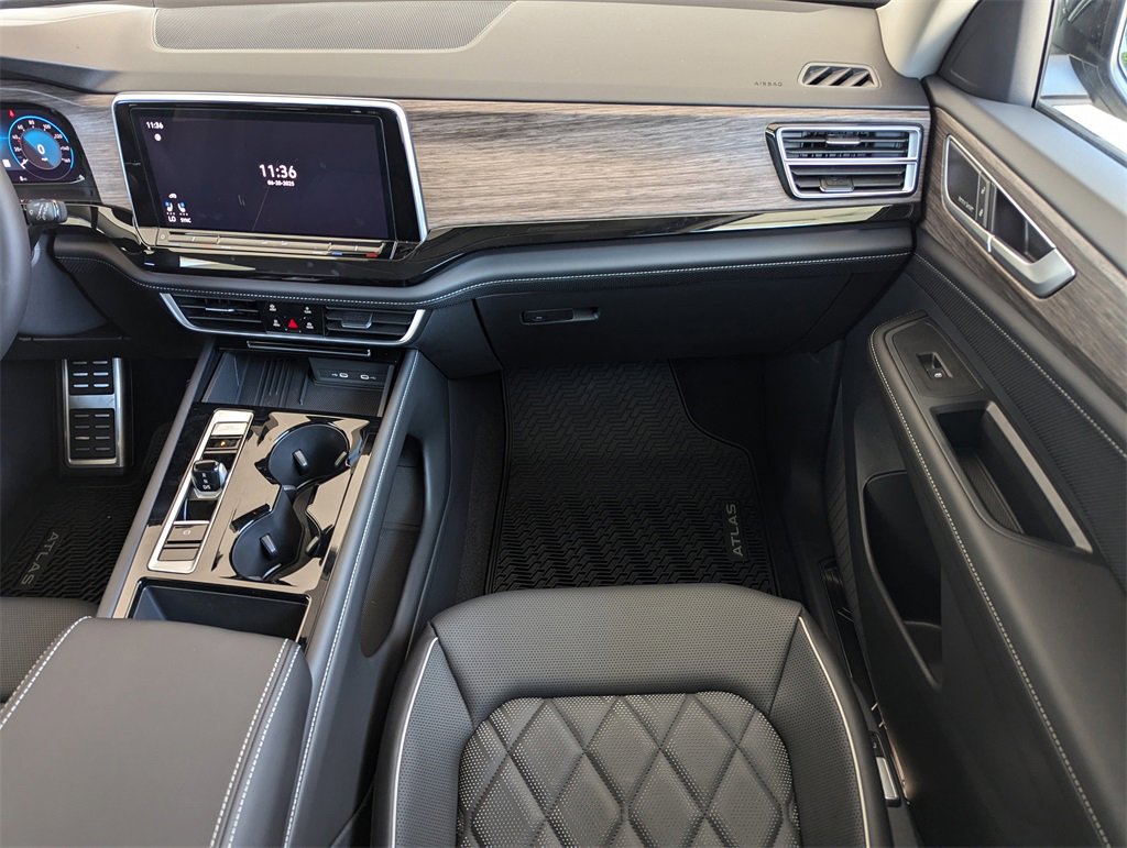 New 2025 Volkswagen Atlas SEL Premium R-Line image 16