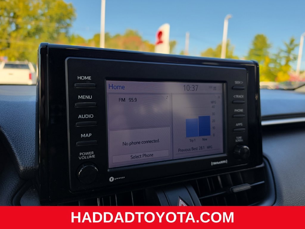 Used 2022 Toyota RAV4 LE AWD/4WD image 17
