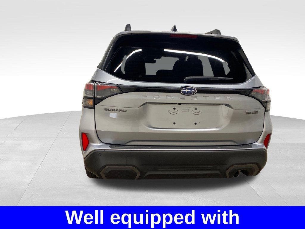 Used 2025 Subaru Forester Limited AWD/4WD image 3