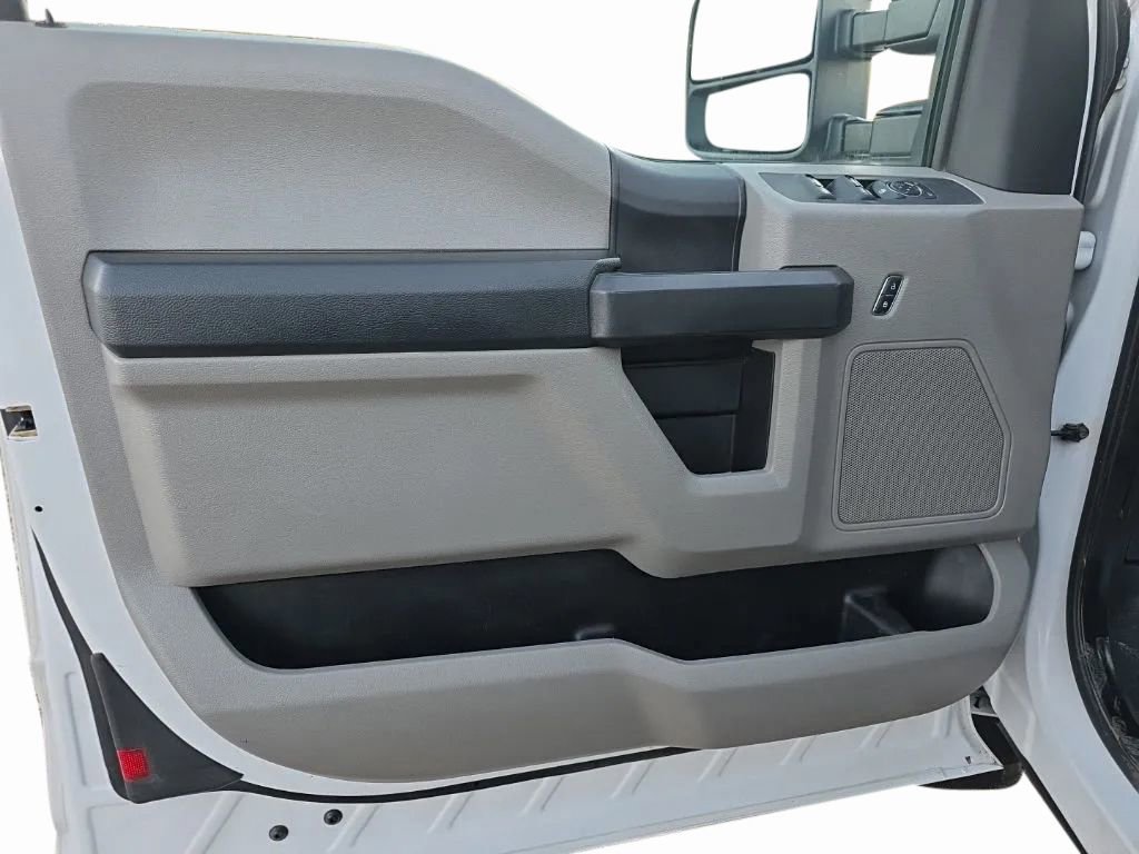 Used 2018 Ford F250 XL w/ Power Equipment Group image 12