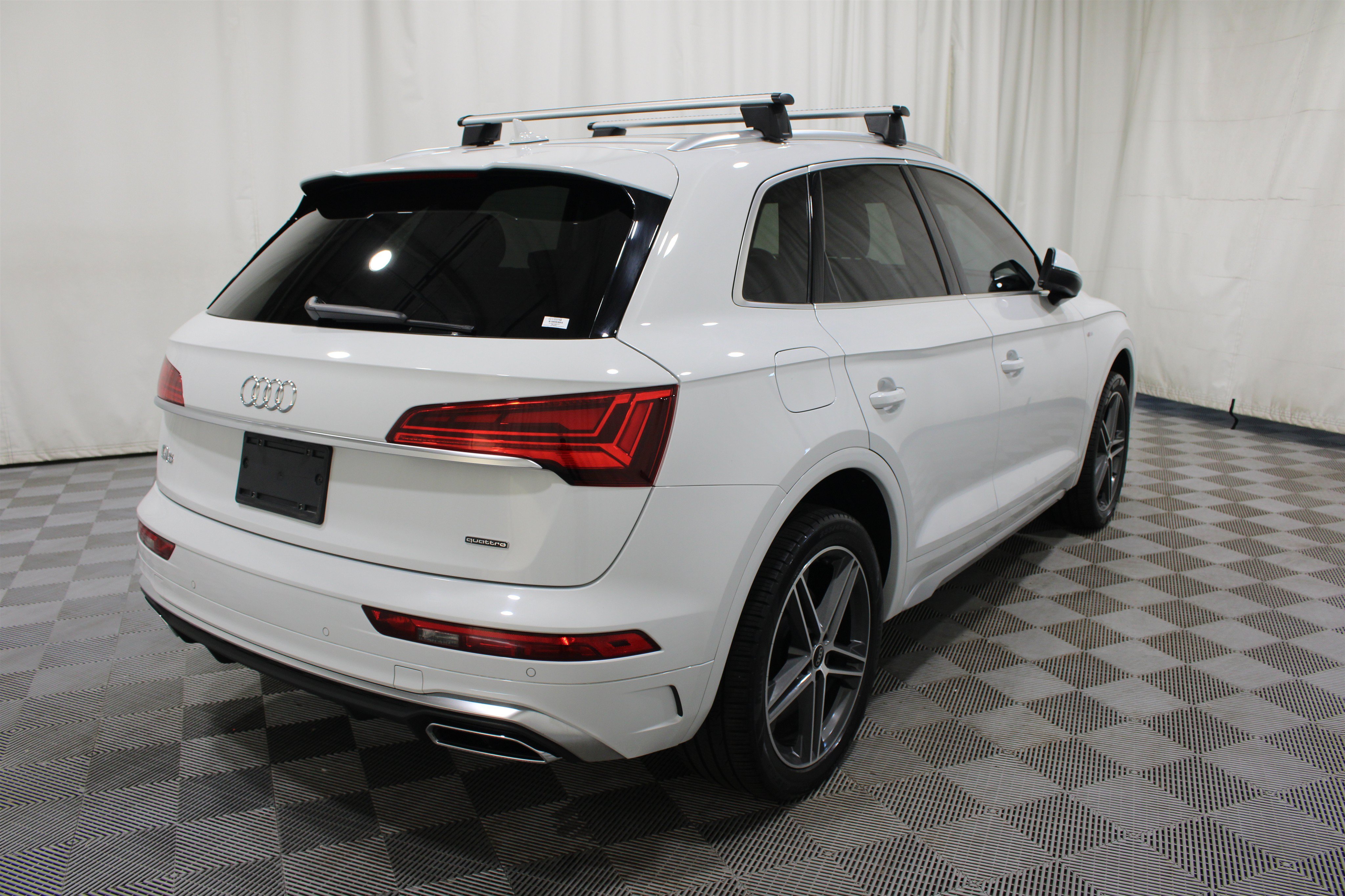 Used 2022 Audi Q5 e Premium Plus AWD/4WD image 32