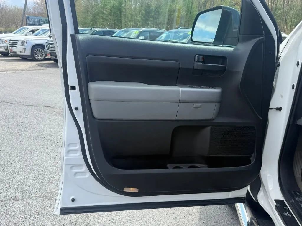 Used 2010 Toyota Tundra 4x4 Double Cab image 12