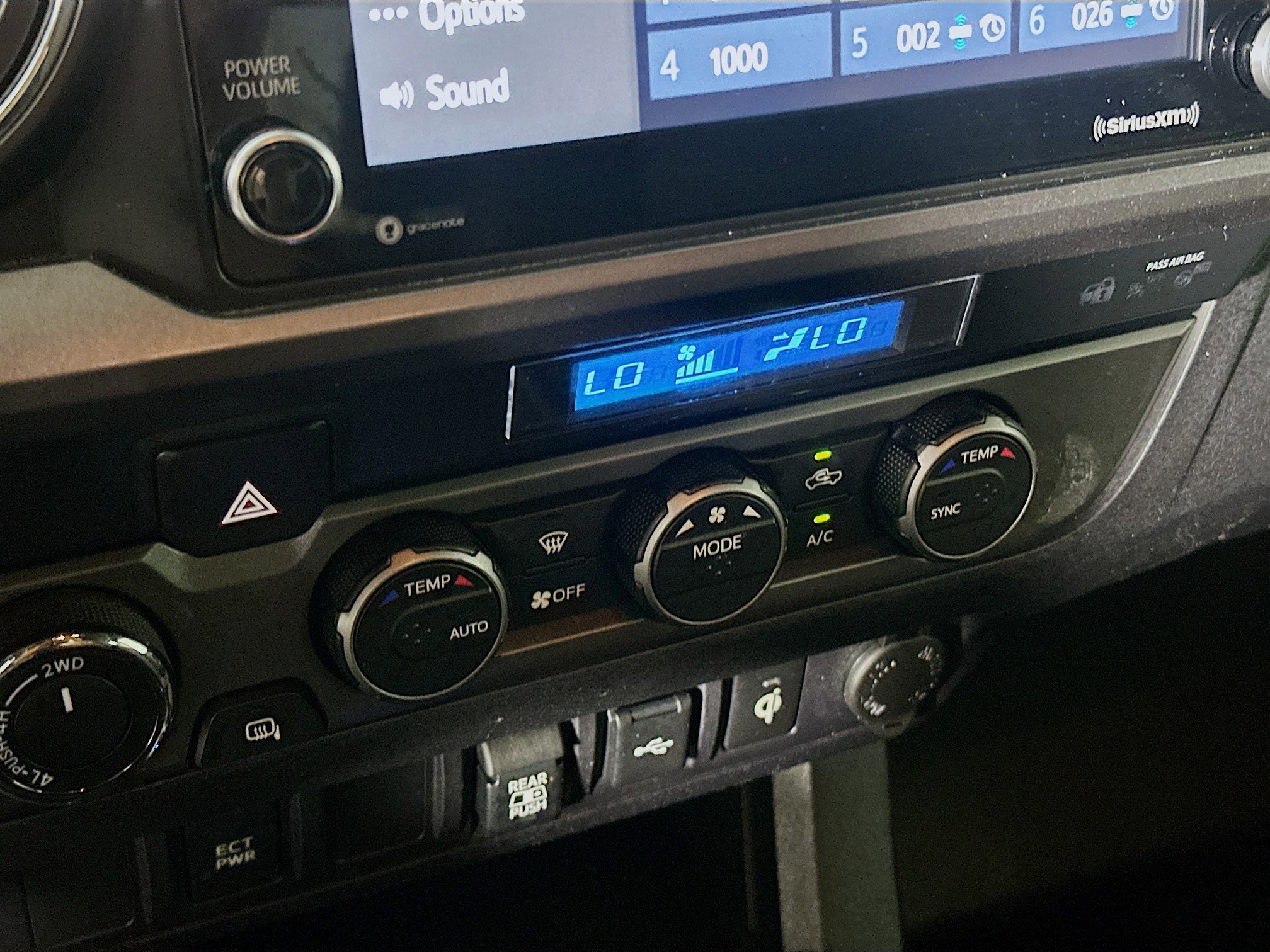 Used 2022 Toyota Tacoma TRD Off-Road image 22