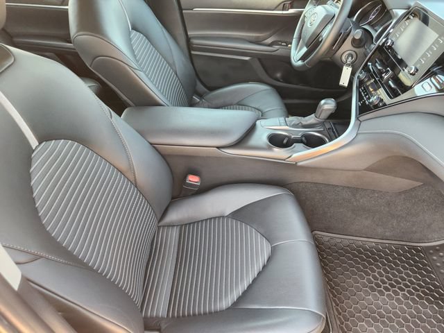 Used 2023 Toyota Camry SE FWD image 14