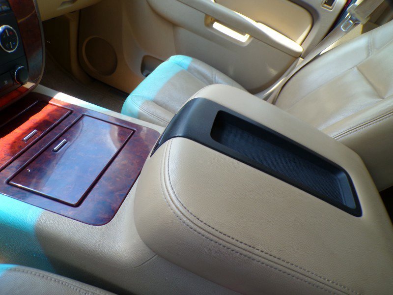 Used 2010 Chevrolet Suburban LTZ image 19