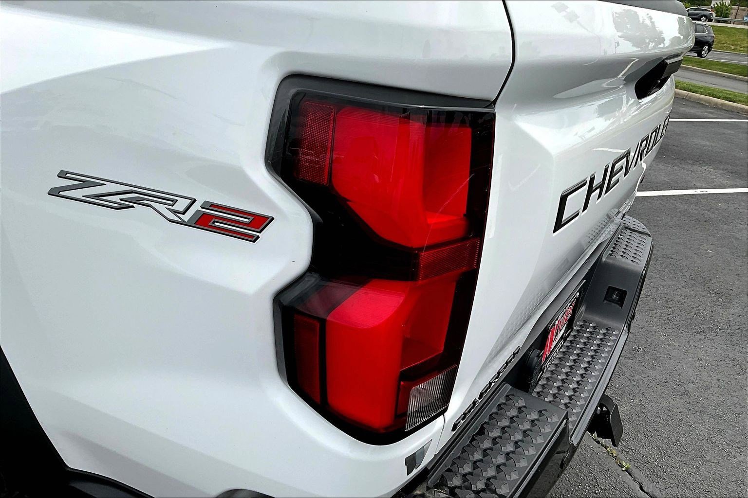 Used 2024 Chevrolet Colorado ZR2 w/ Technology Package AWD/4WD image 23