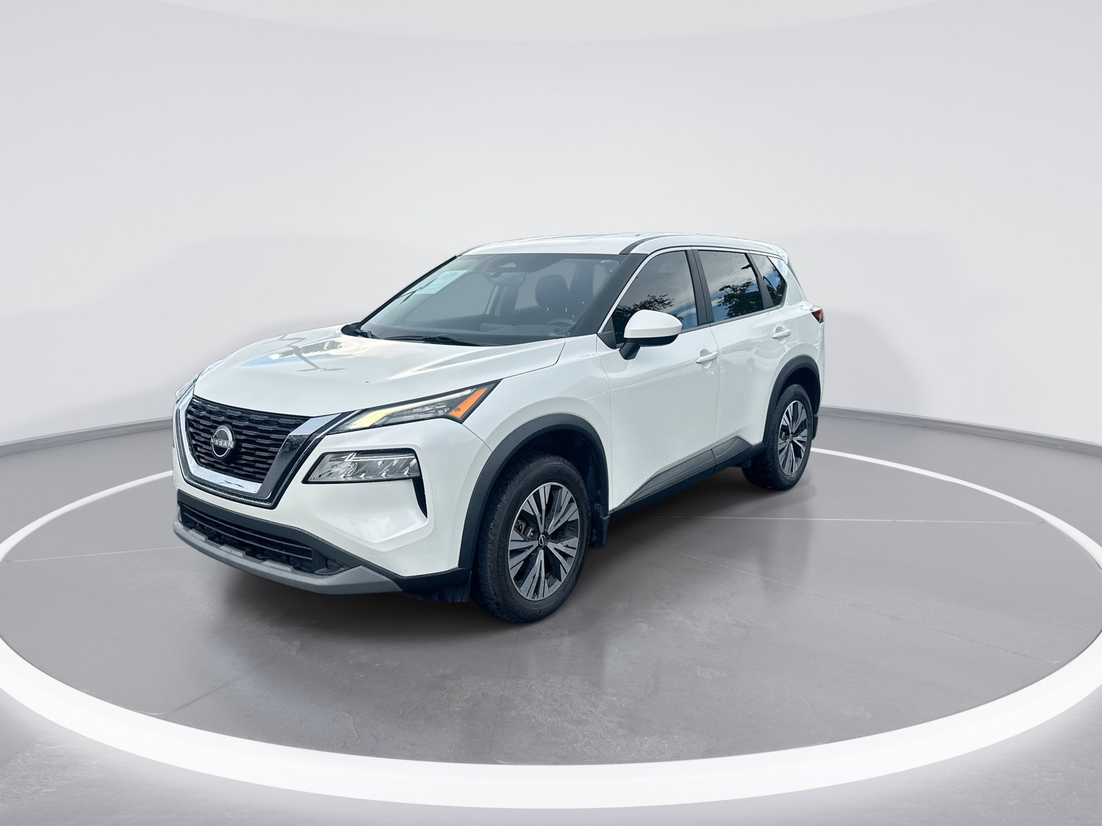 Used 2023 Nissan Rogue SV FWD image 5