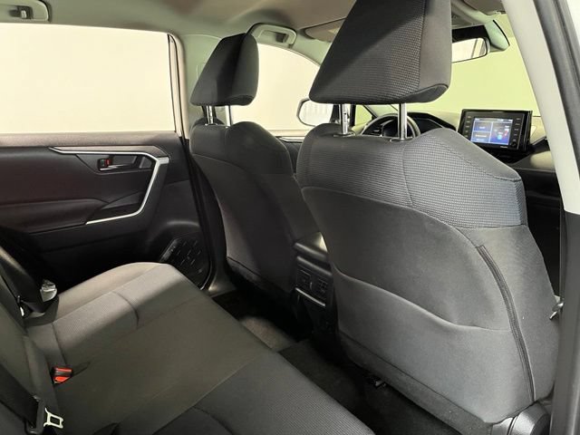 Used 2022 Toyota RAV4 LE AWD/4WD image 14