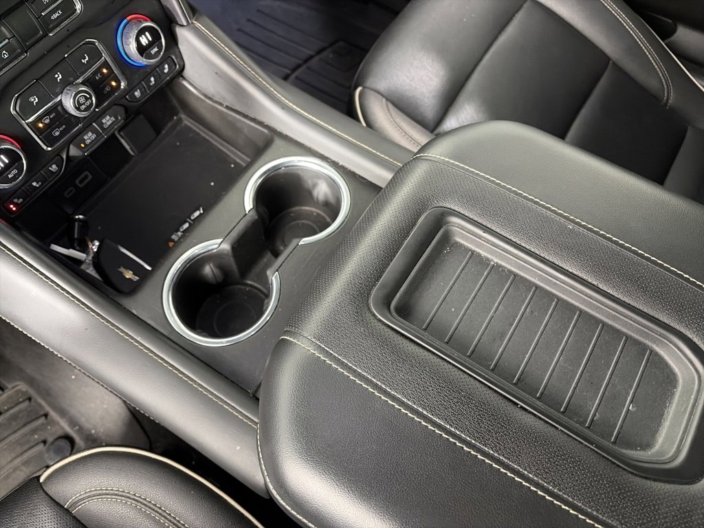 Used 2023 Chevrolet Suburban Premier image 22