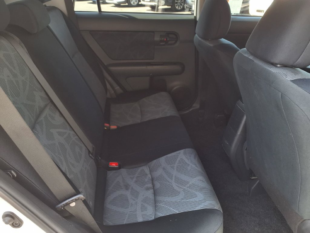 Used 2012 Scion xB FWD image 33