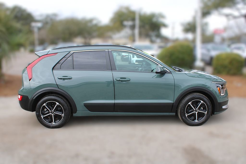 Certified 2024 Kia Niro EX image 5