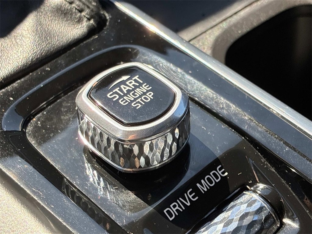 Used 2021 Volvo S60 T5 Inscription image 33