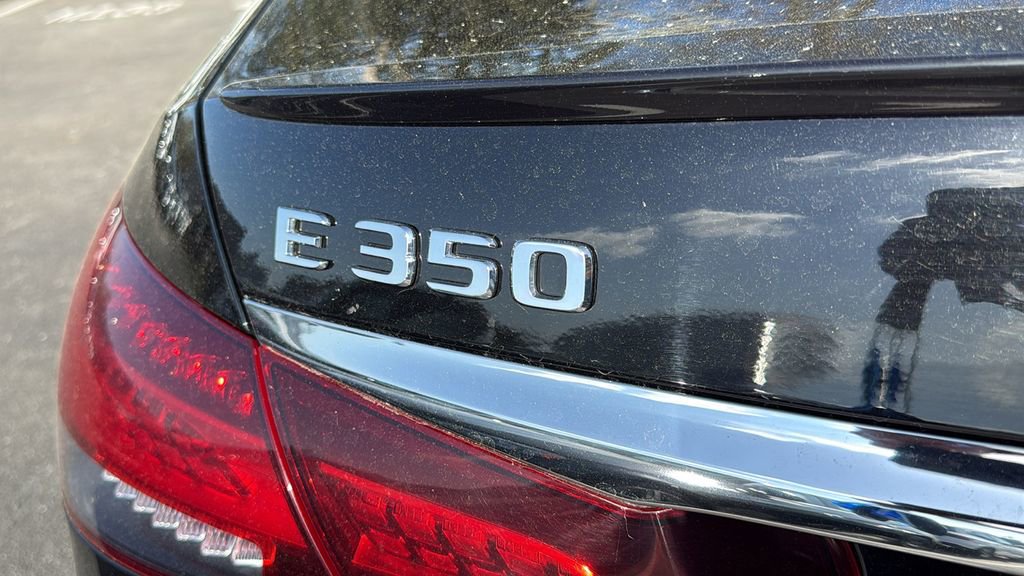 Certified 2023 Mercedes-Benz E 350 4MATIC Sedan w/ Premium Package image 18