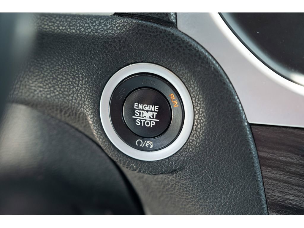 Used 2022 Chrysler 300 Touring L w/ Safetytec Plus Group image 27