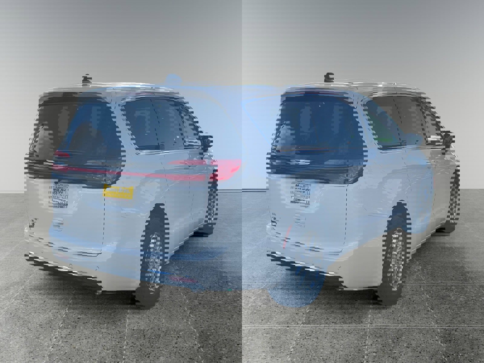 New 2026 Chrysler Pacifica Select image 5