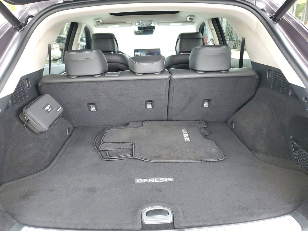 Used 2023 Genesis GV70 2.5T w/ Select Package image 9