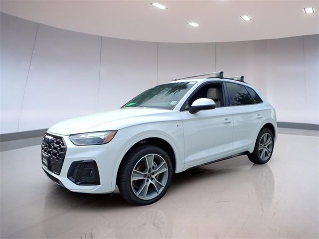 Certified 2025 Audi Q5 2.0T Premium w/ Convenience Plus Package image 5