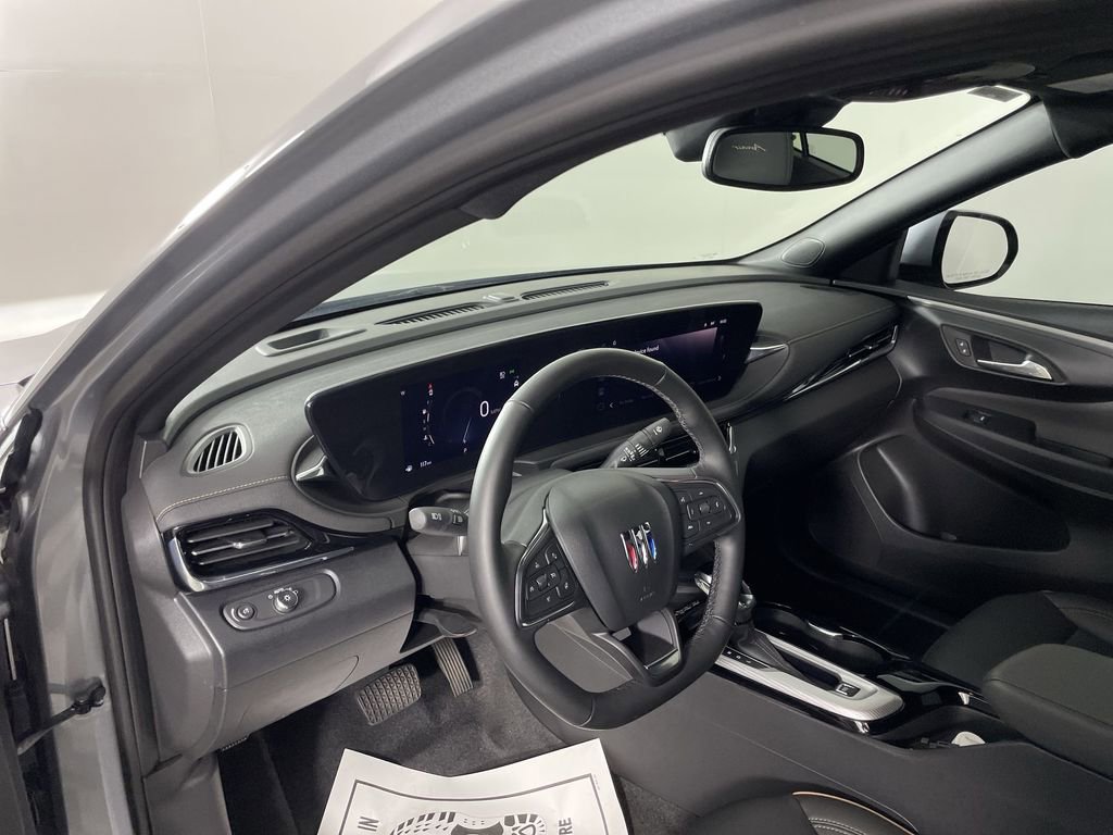 Used 2025 Buick Envista Avenir image 10