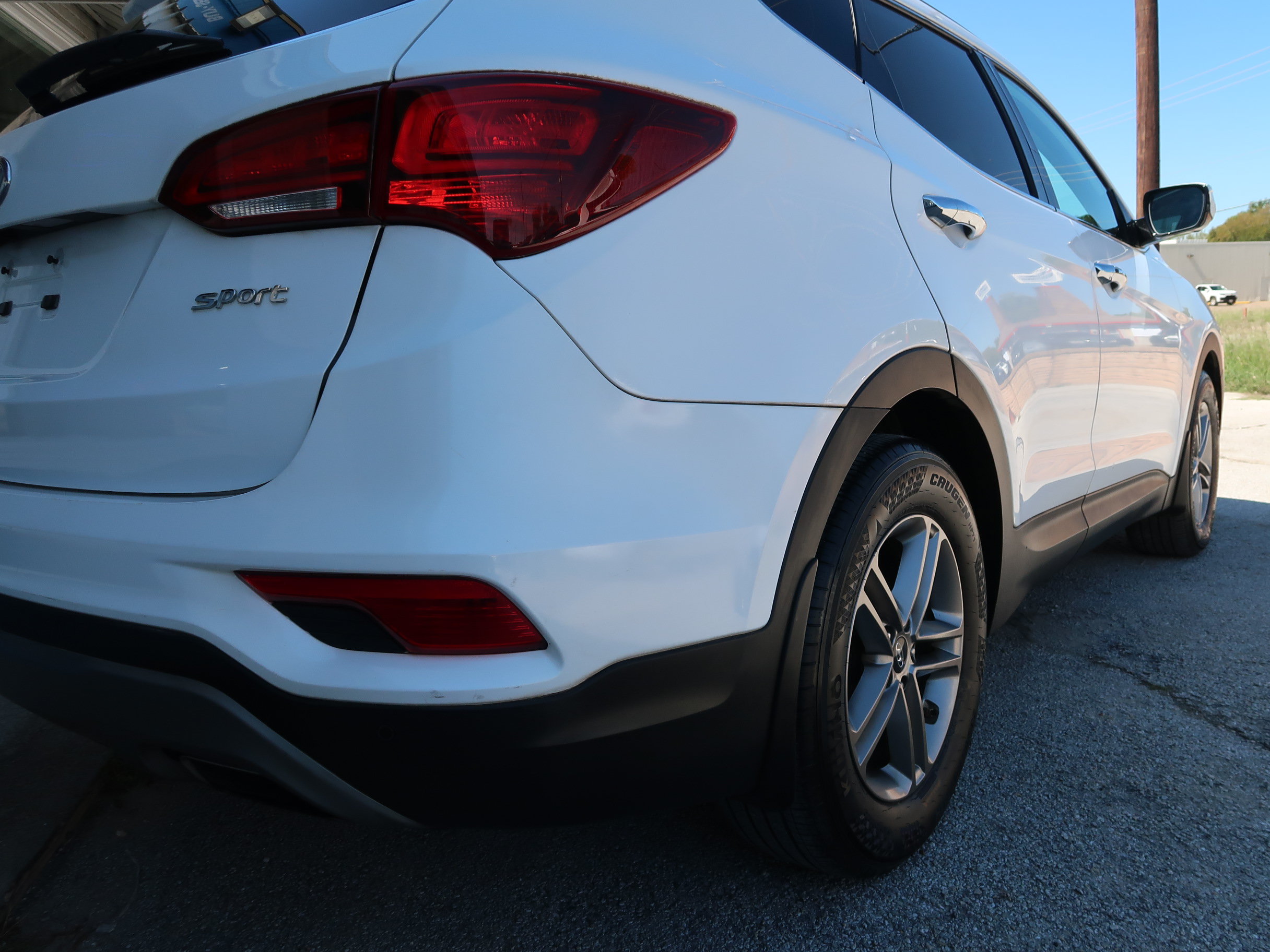 Used 2018 Hyundai Santa Fe Sport w/ 2.4L Tech Package 04 FWD image 8