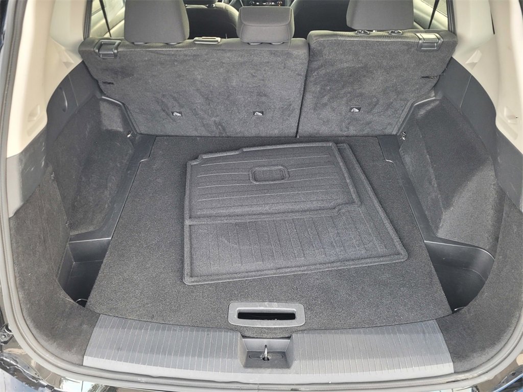 Used 2024 Nissan Rogue SV image 7