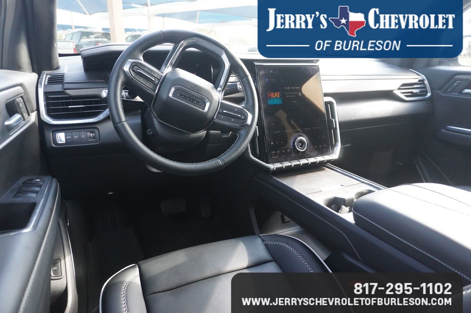 Used 2025 GMC Acadia Denali w/ LPO, Floor Liner Package image 9