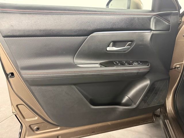 Used 2025 Nissan Kicks SR image 27