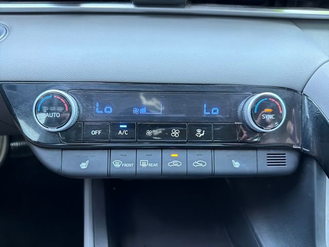 Used 2023 Hyundai Elantra Blue FWD image 14