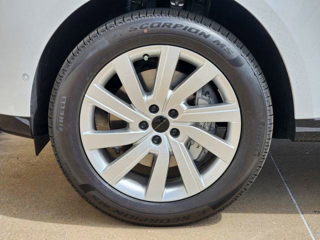 New 2026 Land Rover Range Rover SE image 7