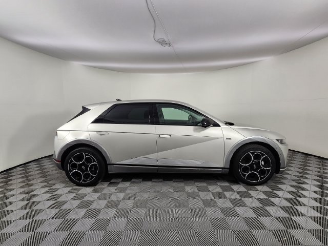 Certified 2024 Hyundai Ioniq 5 Limited AWD/4WD image 6