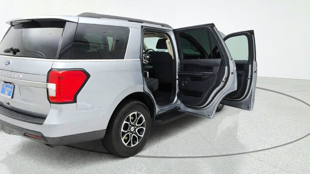 Used 2024 Ford Expedition XLT RWD image 14