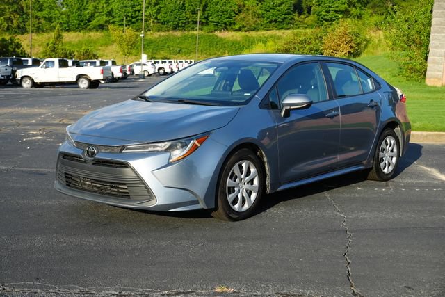 Used 2024 Toyota Corolla LE FWD image 3