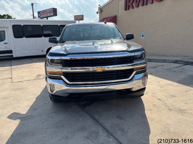 Used 2018 Chevrolet Silverado 1500 LT w/ Texas Edition AWD/4WD image 2