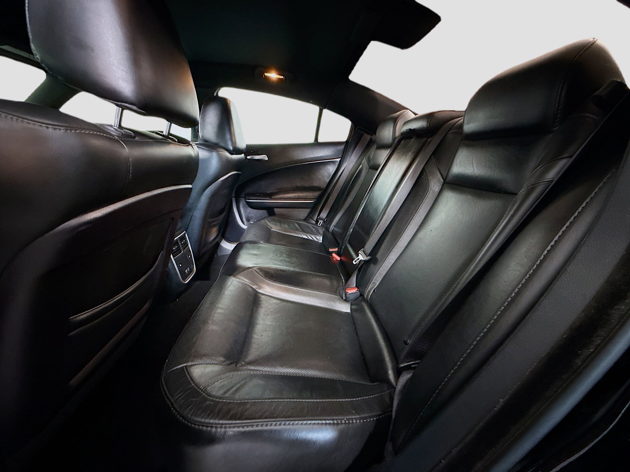 Used 2019 Dodge Charger SXT w/ Leather Interior Group image 25