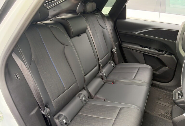 Used 2024 Cadillac Lyriq Sport AWD/4WD image 9